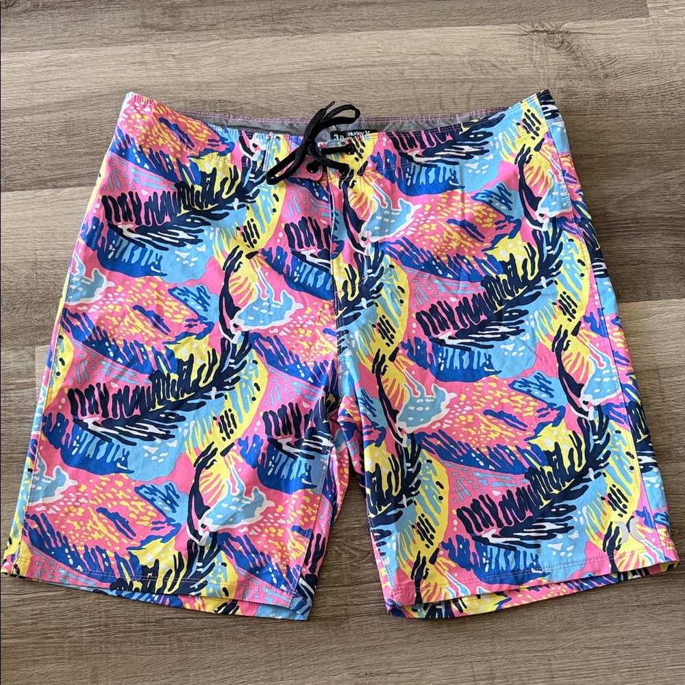 Men’s Hurley Swim Trunks - size 38